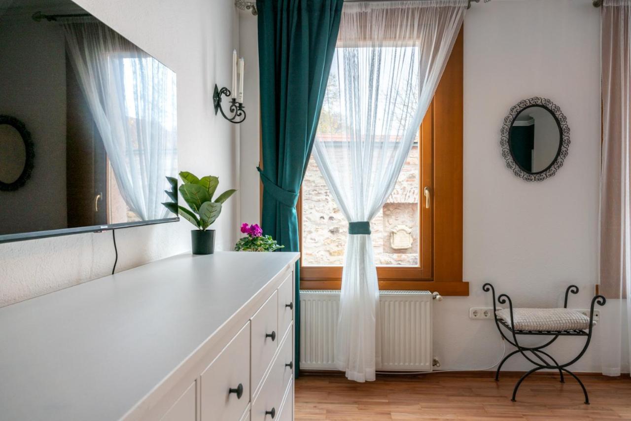 Romantic Studio Secret Garden Budapeste Exterior foto